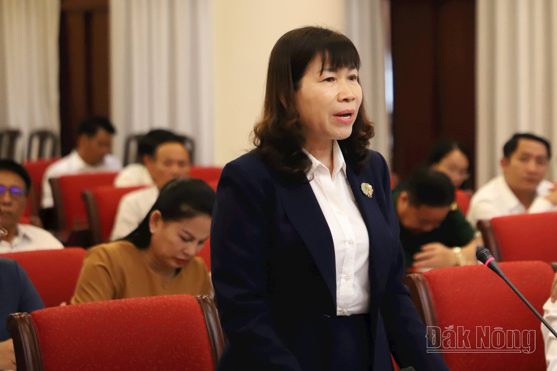 Đồng chí Hà Thị Hạnh tham gia đóng góp ý kiến về công tác tuyên truyền hướng tới Đại hội Đảng các cấp và Bầu cử Đại biểu Quốc hội và HĐND