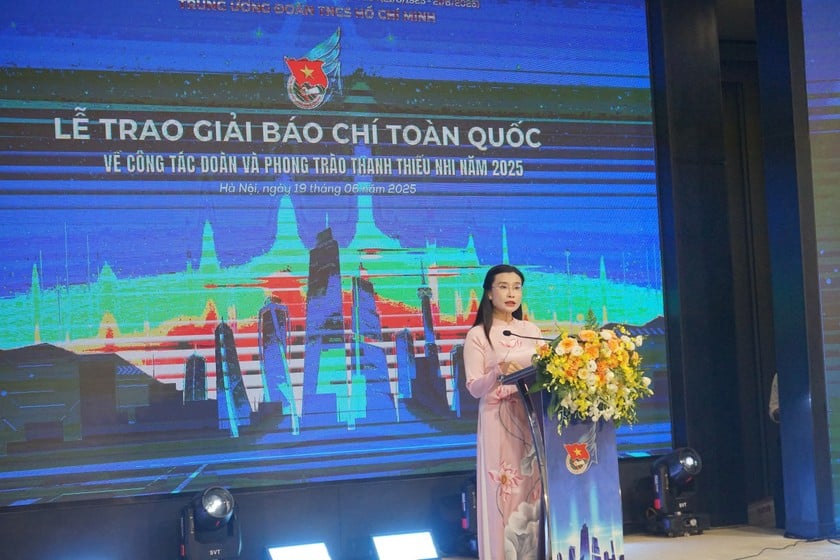 Bí thư Trung ương Đoàn, Chủ tịch Hội đồng Đội Trung ương Nguyễn Phạm Duy Trang phát biểu tại Lễ trao giải.