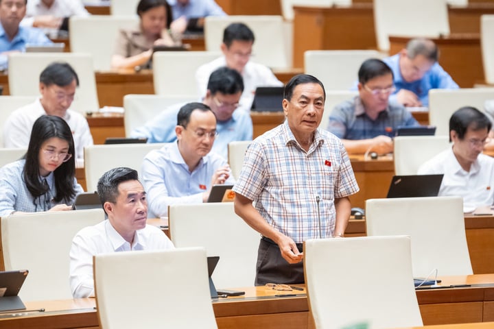 Pham Van Hoa 대표(동탑 대표단)가 오늘 오후 연설했습니다.