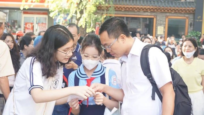 TP HCM: Công bố đề, đáp án kỳ khảo sát vào lớp 6 Trường Trần Đại Nghĩa  - Ảnh 1.
