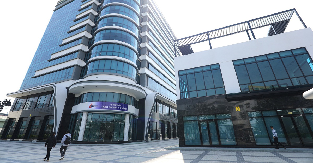 Thứ hạng đại học Việt Nam biến động bất ngờ trên các bảng xếp hạng đại học thế giới