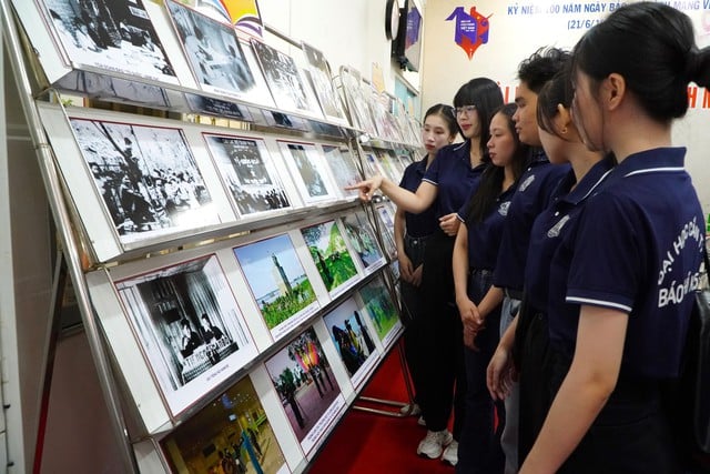 Nhiều tư liệu báo chí đặc sắc đang được trưng bày tại Cần Thơ- Ảnh 4.
