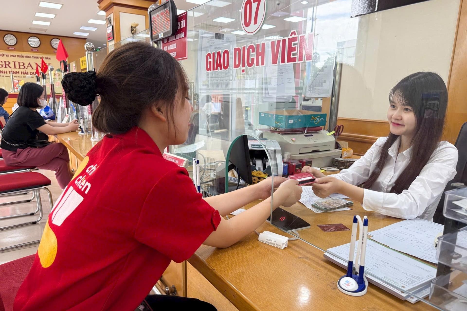 Lượng thẻ từ chỉ còn 7% tổng lượng thẻ đã phát hành của nhóm 4 ngân hàng lớn chi nhánh Hải Dương