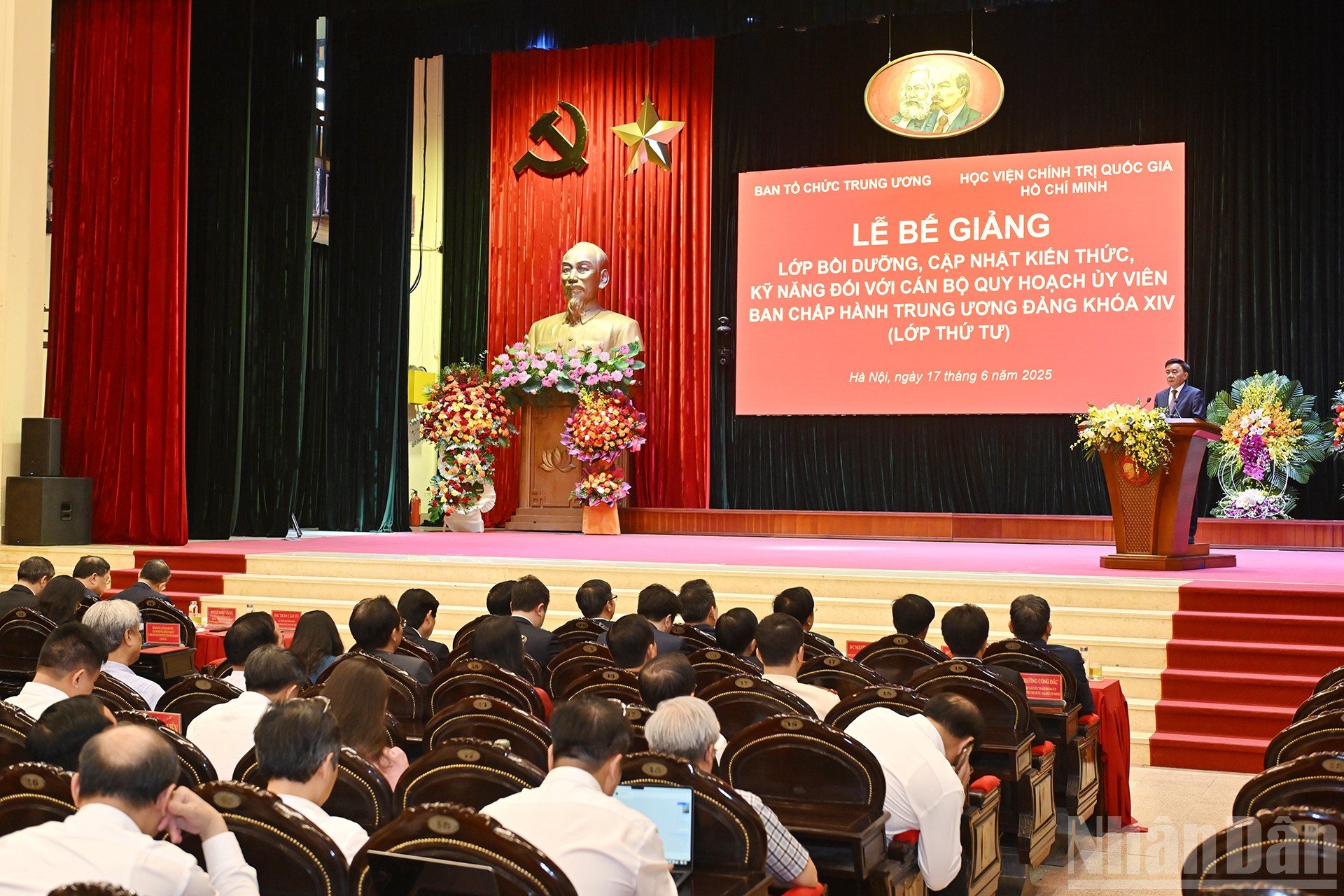 ndo_br_chi-6625.jpg
