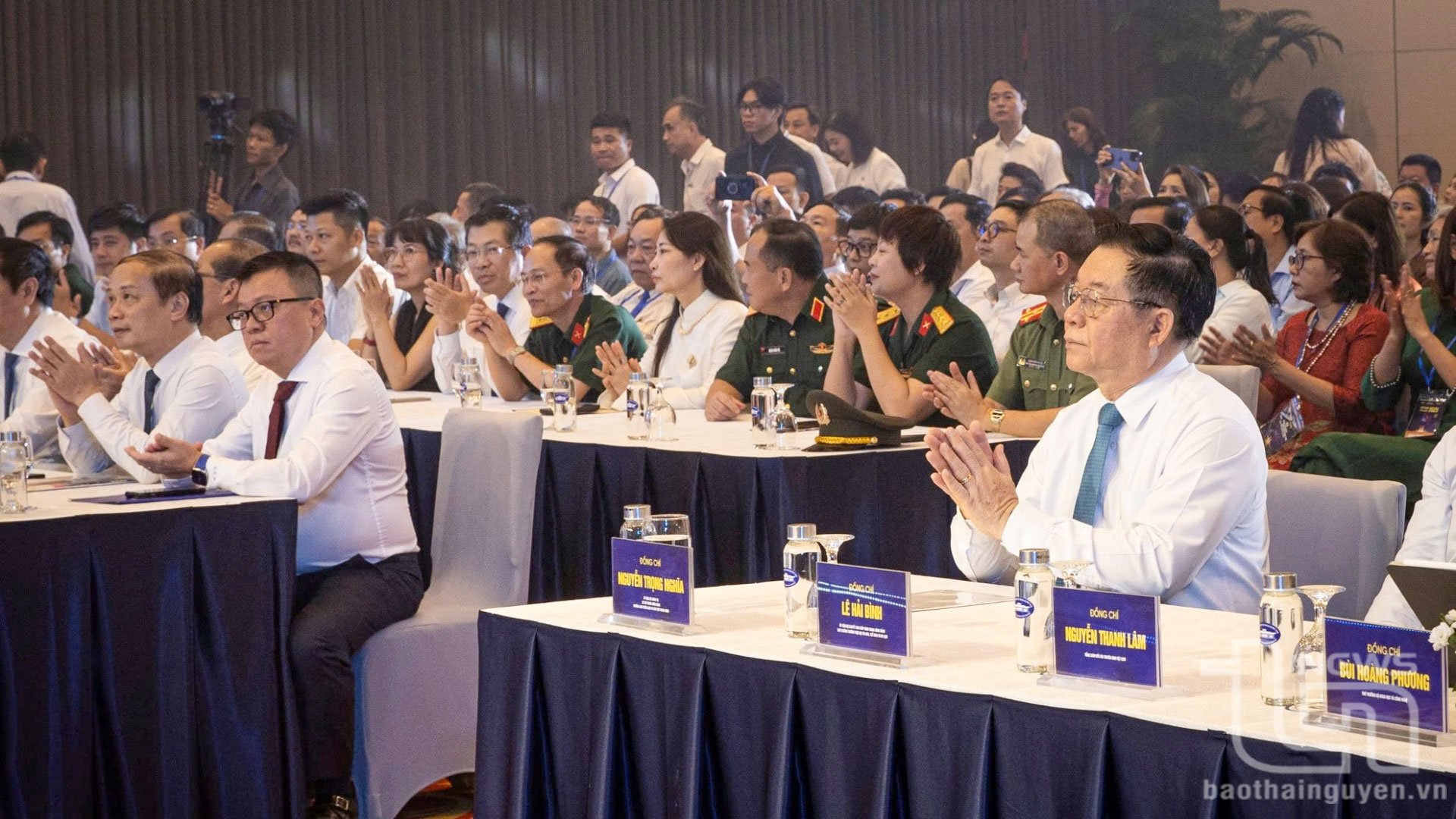 Các đại biểu dự buổi Lễ.