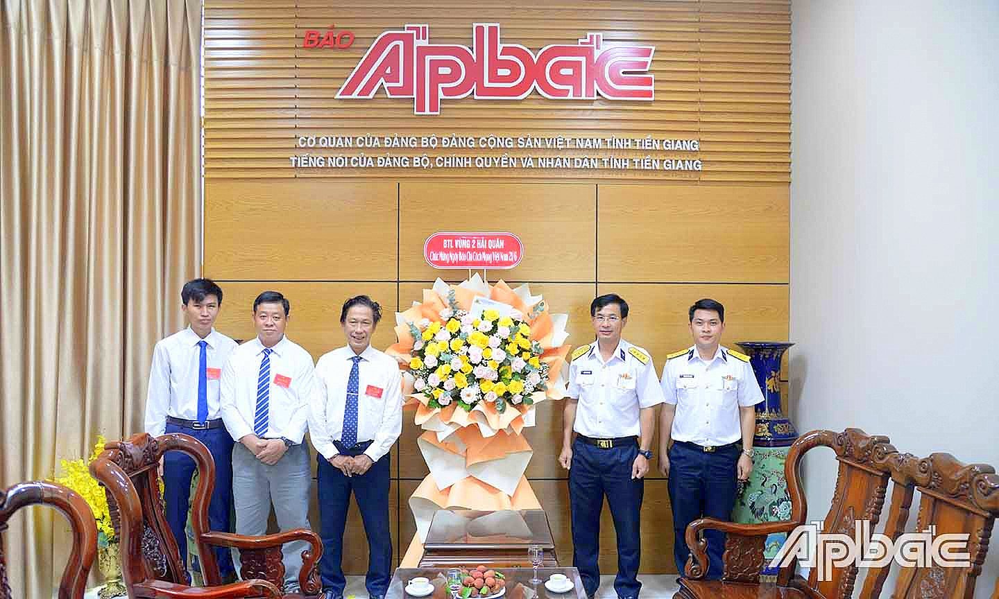 ក