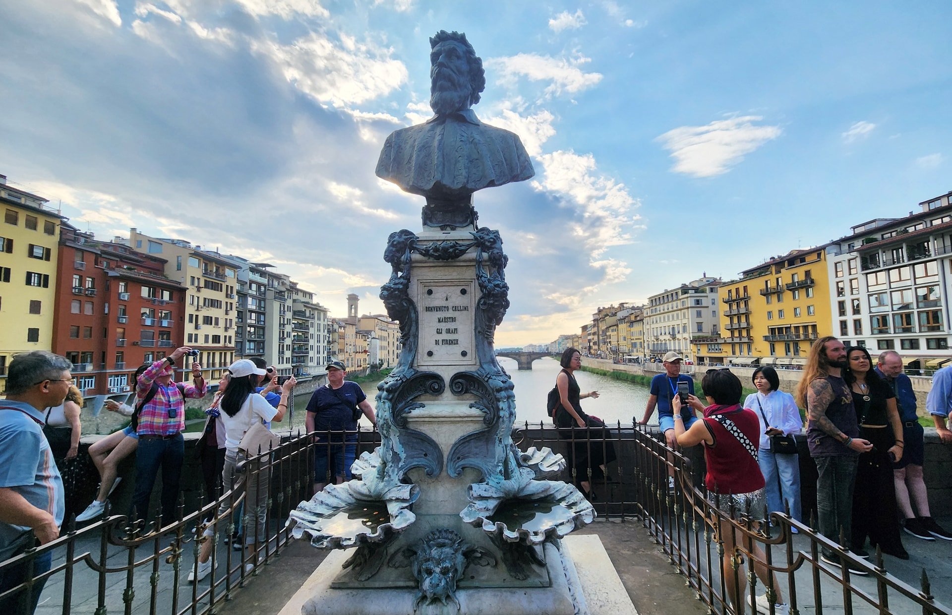 cau-ponte-vecchio-bao-tang-song-hap-dan-cua-florence.jpg