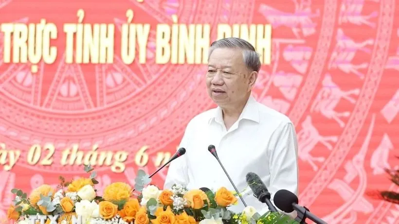 General Secretary To Lam gives instructions. Photo: VNA