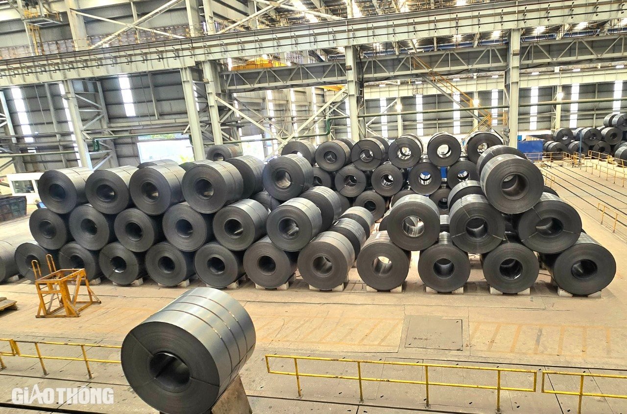 Mỹ tăng thuế thép lên 50%
