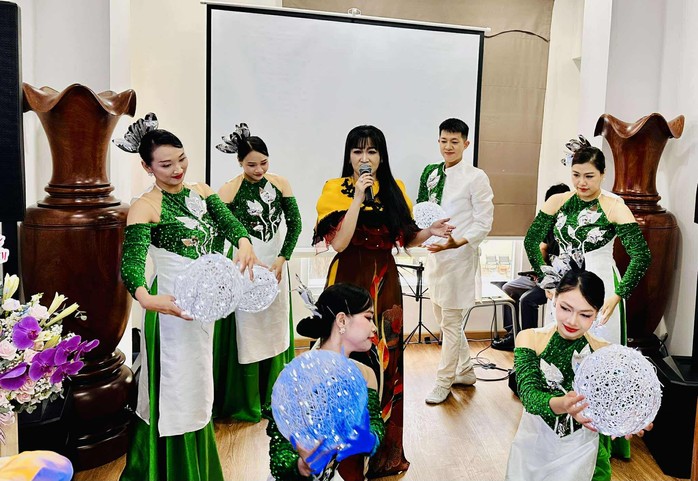 NSND Thanh Hoa, Thu Hiền, Thanh Ngoan tham dự lễ ra mắt Văn phòng đại diện APPA tại TP HCM - Ảnh 2.