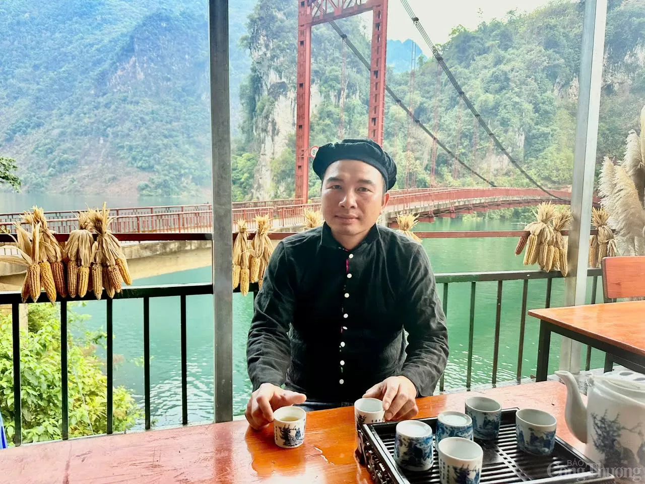 'Làm du lịch bằng trái tim' - hành trình lan tỏa OCOP của chàng trai Tủa Chùa
