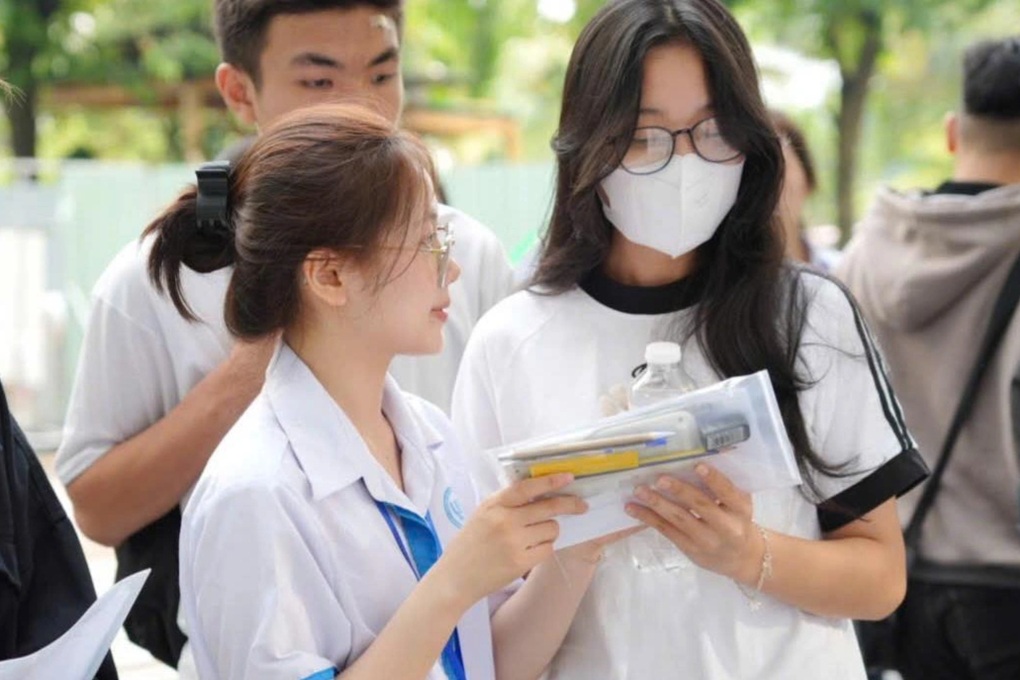 Thí sinh mất 30 phút ở kỳ thi ĐH lớn nhất nước: Xem xét kỷ luật giám thị - 1