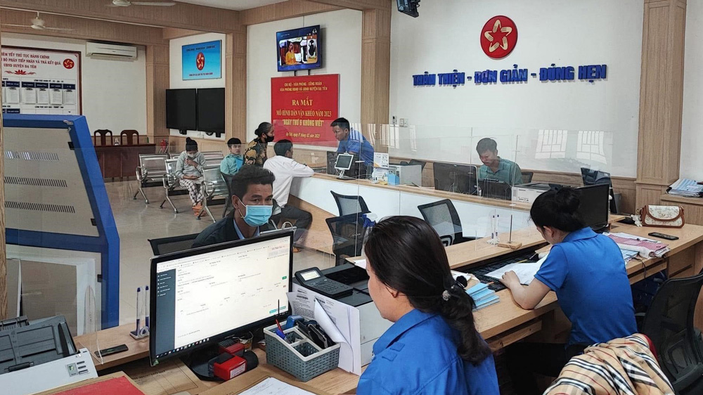 Huyện Đoàn Đạ Huoai phối hợp cùng các đơn vị triển khai Chương trình Ngày thứ Bảy tình nguyện giải quyết thủ tục hành chính cho Nhân dân