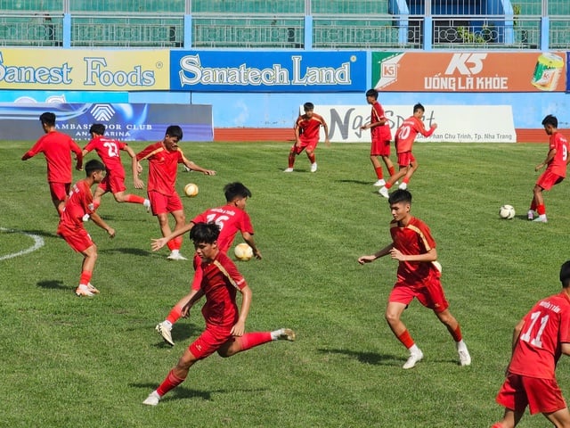 Quy trình tuyển dụng, đào tạo cầu thủ trẻ Khánh Hòa tạo lỗ hổng dẫn đến tiêu cực thế nào?- Ảnh 2.