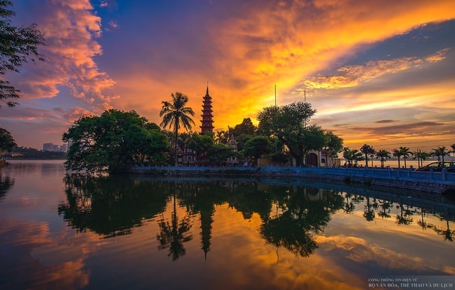 Hà Nội có những chiều hoàng hôn đẹp nao lòng - Ảnh 19.