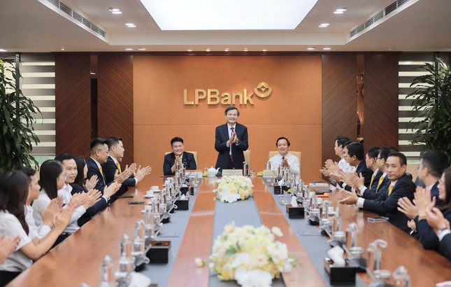 Người thắp lại ngọn lửa bóng đá Ninh Bình, kiến tạo tương lai cho thế hệ trẻ ảnh 1