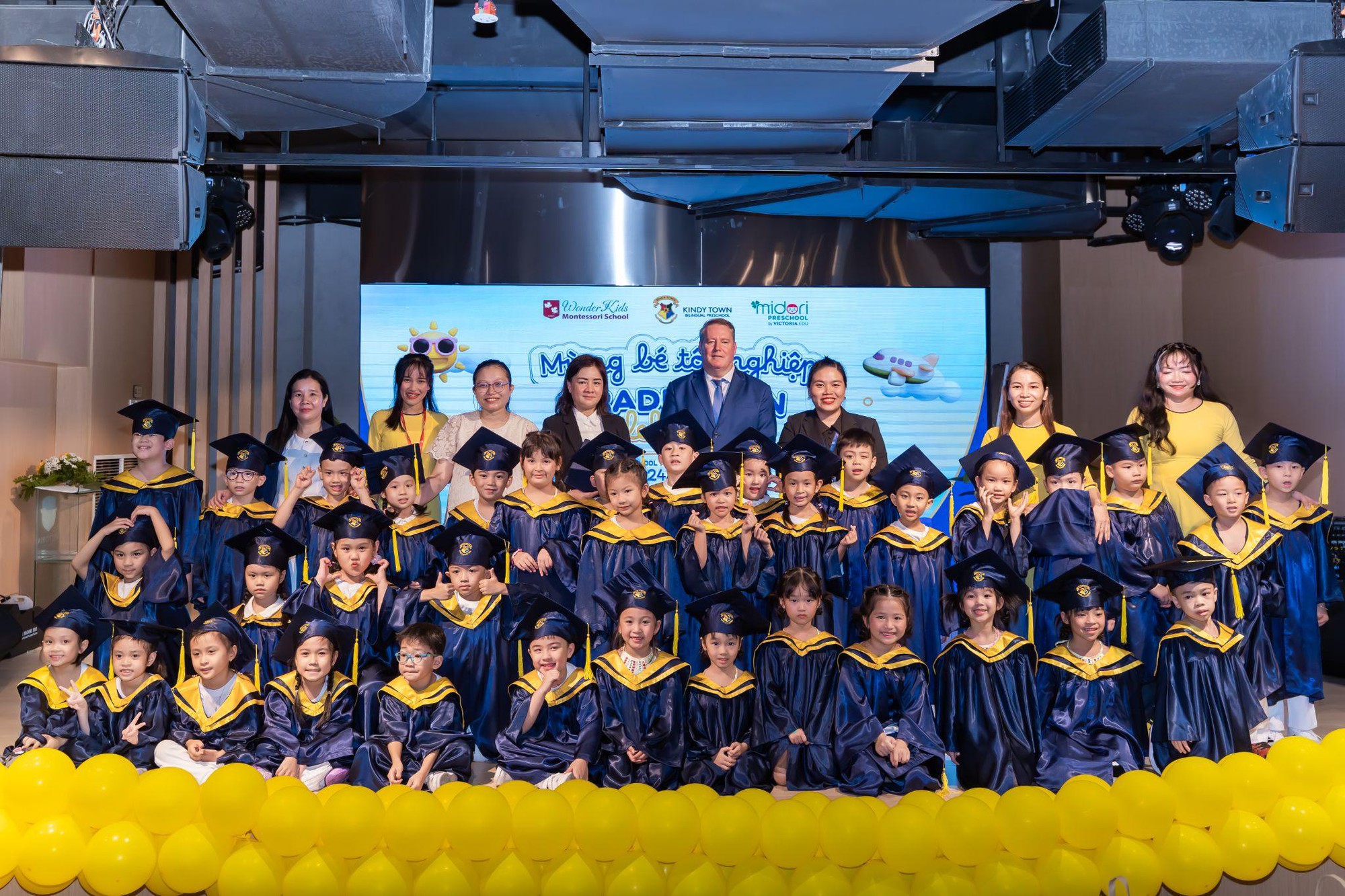 Lễ tổng kết năm học 2024-2025 của Victoria School: Ngày hội “hạnh phúc” từ 17 cơ sở giáo dục- Ảnh 7.