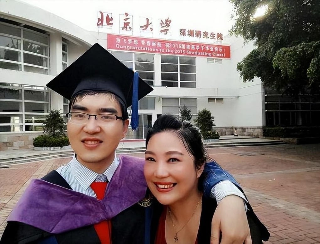 Chàng trai bại não, bị cha ruồng bỏ, tốt nghiệp thạc sĩ Harvard - 1