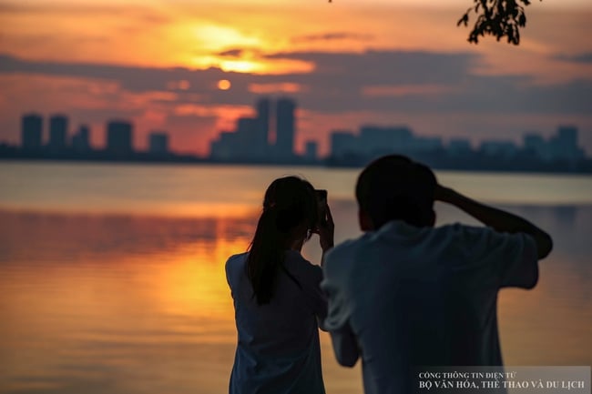 Hà Nội có những chiều hoàng hôn đẹp nao lòng - Ảnh 15.