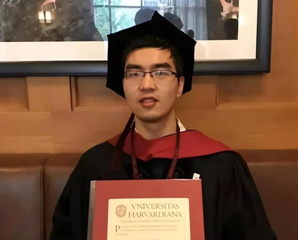 Chàng trai bại não, bị cha ruồng bỏ, tốt nghiệp thạc sĩ Harvard - 2
