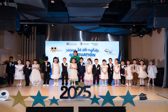 Lễ tổng kết năm học 2024-2025 của Victoria School: Ngày hội “hạnh phúc” từ 17 cơ sở giáo dục- Ảnh 5.