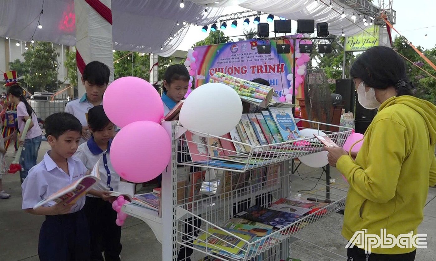 Chương trình thu hút đông đảo học sinh them gia