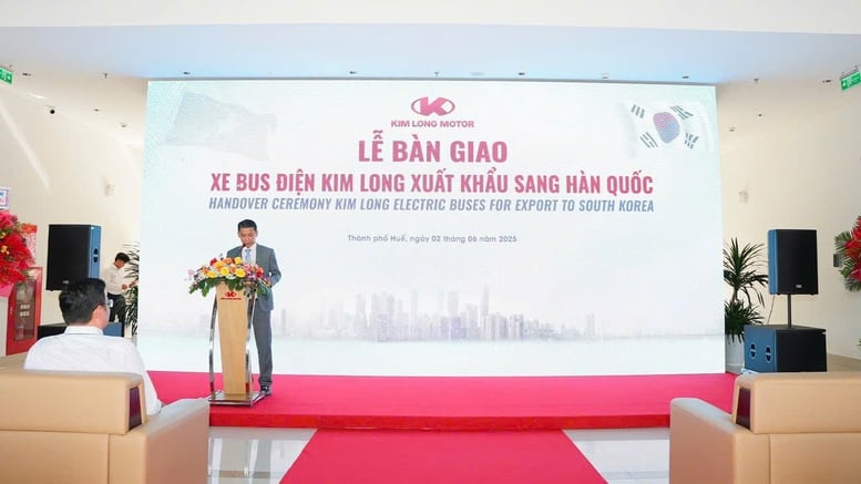 Xe bus điện 'made in Vietnam' chính thức lăn bánh tại Hàn Quốc- Ảnh 3.