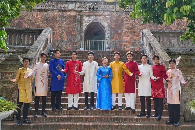 NTK Thủy Lê kể chuyện di sản bằng áo dài- Ảnh 3.