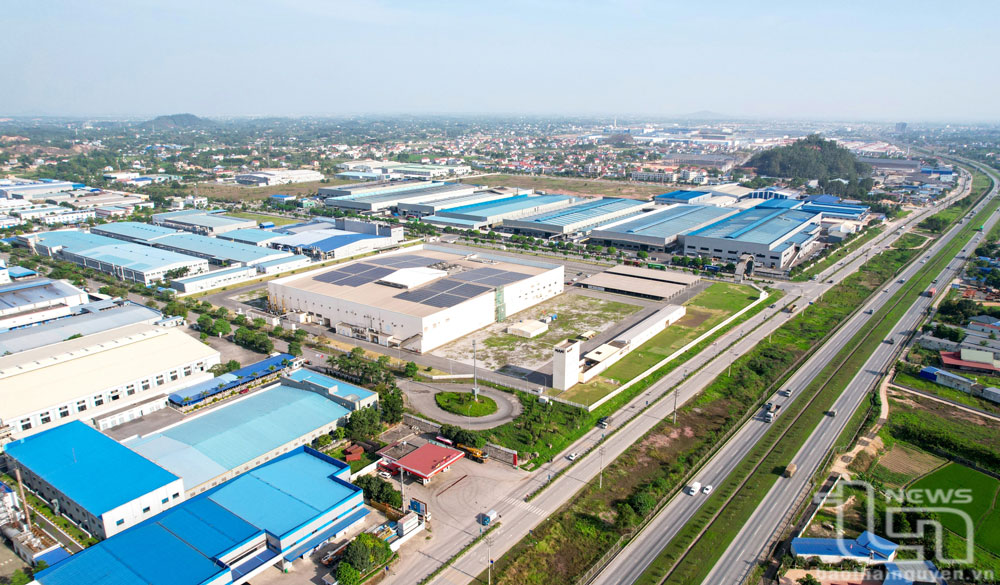 Nhằm hiện thực hóa Quy hoạch tỉnh và tạo dư địa phát triển công nghiệp, thúc đẩy tăng trưởng, thời gian qua, các sở, ngành, địa phương trong tỉnh luôn chú trọng phát triển hạ tầng khu công nghiệp. Ảnh: Lăng Khoa