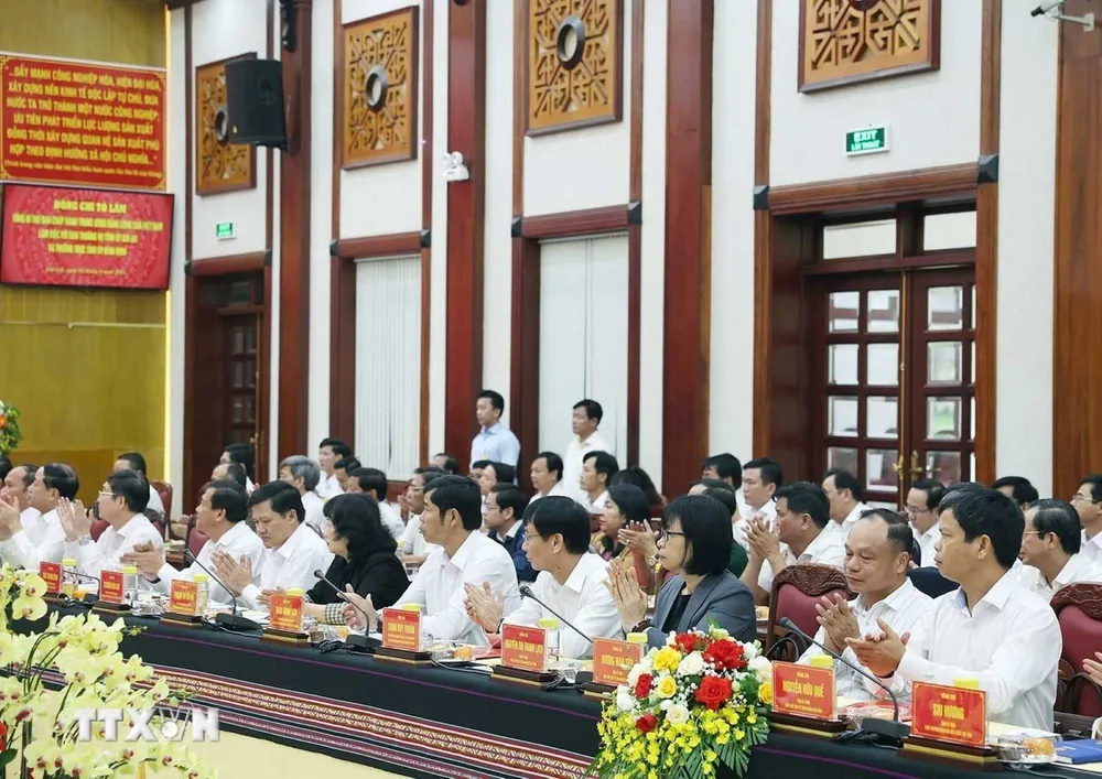 tong-bi-thu-to-lam-lam-viec-voi-ban-thuong-vu-tinh-uy-gia-lai-va-thuong-truc-tinh-uy-binh-dinh-0206-9.jpg
