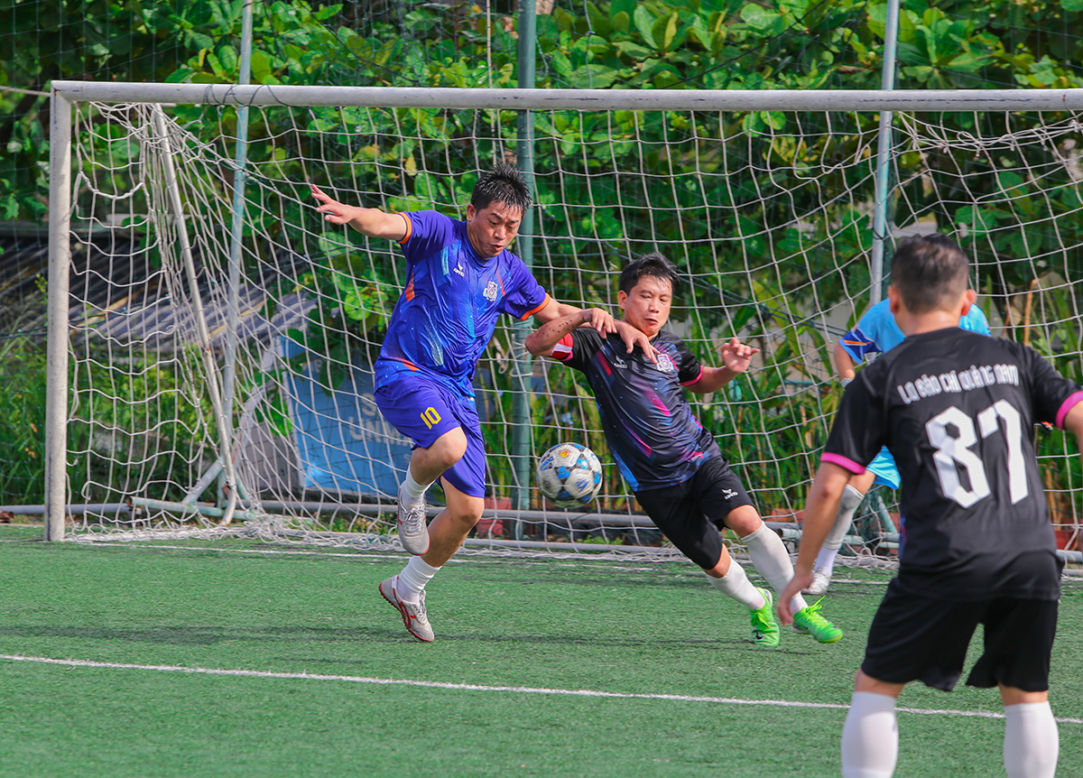 ការប្រកួតបាល់ទាត់សារព័ត៌មានកណ្តាលលើកទី ១១