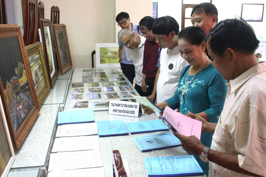 Hội Văn học Nghệ thuật tỉnh bế mạc trại sáng tác chuyên sâu 