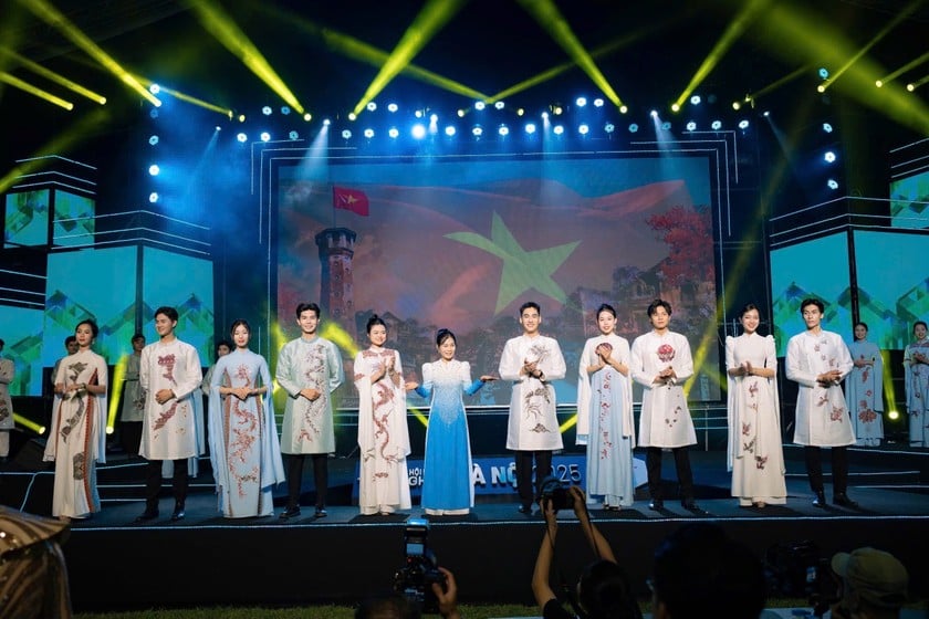 NTK Đỗ Như Quỳnh với BST “Vì Hòa Bình”, gửi gắm thông điệp yêu thương, đoàn kết và bền vững – một tiếng nói nhân văn giữa thế giới biến động.