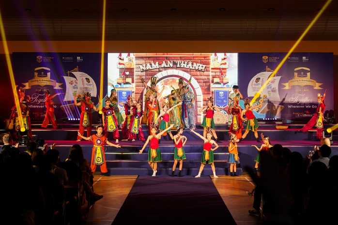 Lễ tổng kết năm học 2024-2025 của Victoria School: Ngày hội “hạnh phúc” từ 17 cơ sở giáo dục- Ảnh 11.