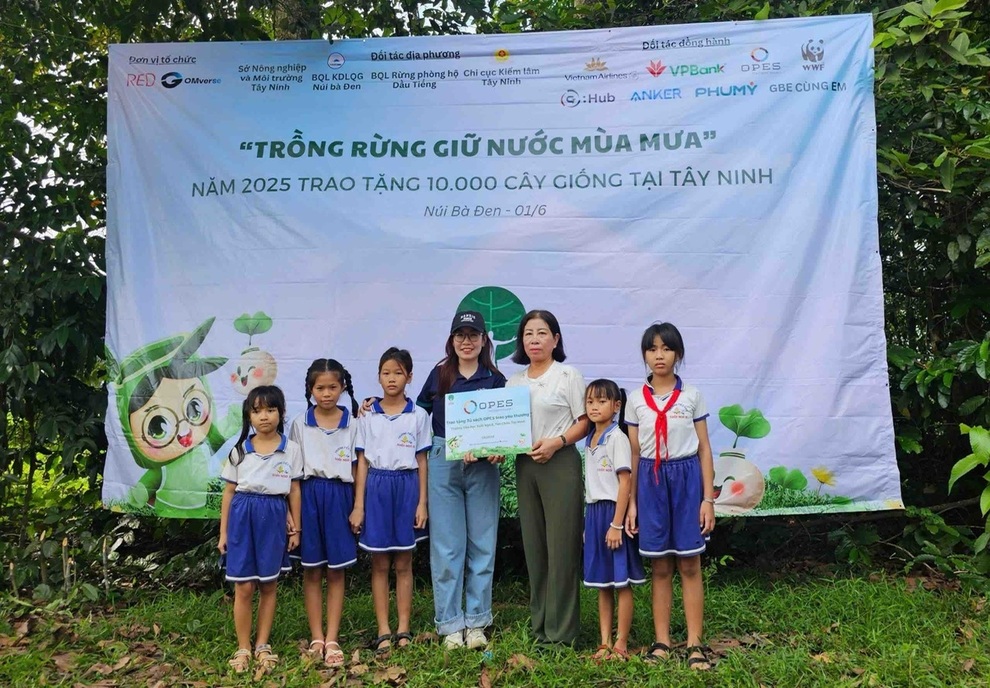Hưởng ứng ngày môi trường thế giới, OPES trao tặng gần 1.300 cây giống tại Tây Ninh - 2