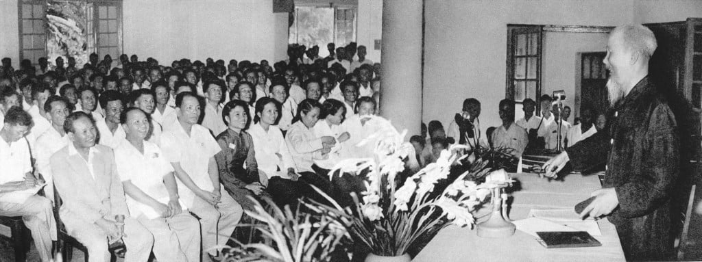 vna-potal-chu-tich-ho-chi-minh-nguoi-sang-lap-nen-bao-chi-cach-mang-viet-nam-4765847.jpg