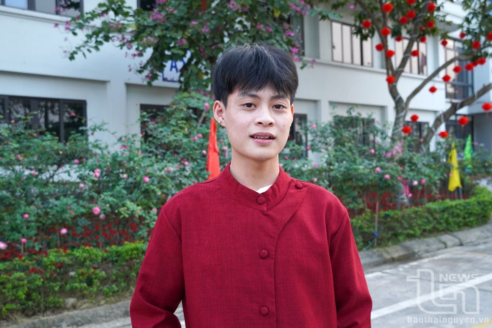 លោក Pham Duc Manh កម្មករនៅសួនឧស្សាហកម្ម Song Cong