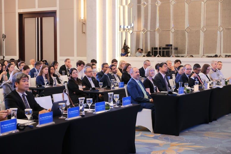 Báo cáo Kinh tế Việt Nam 2025: Hướng đến một nền kinh tế hội nhập, minh bạch, bền vững và bao trùm- Ảnh 1.