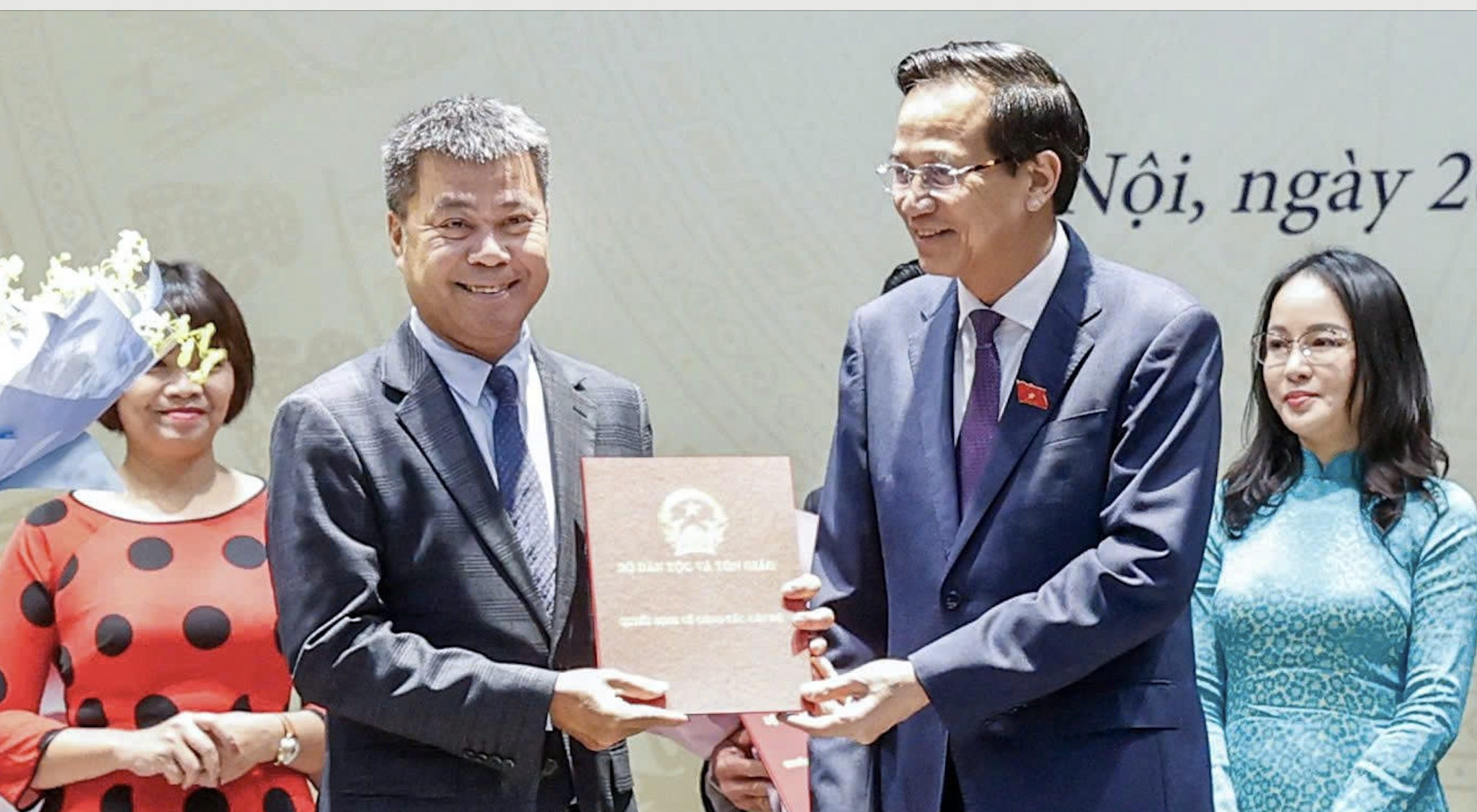 Ông Nguyễn Văn Bá làm Tổng Biên tập Báo VietNamNet thuộc Bộ Dân tộc và Tôn giáo