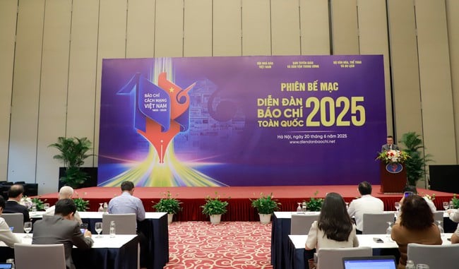Bế mạc Diễn đàn Báo chí toàn quốc lần thứ II năm 2025  - Ảnh 1.