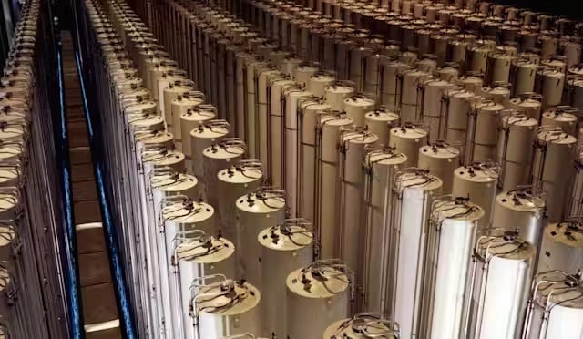 lam giau uranium anh 1