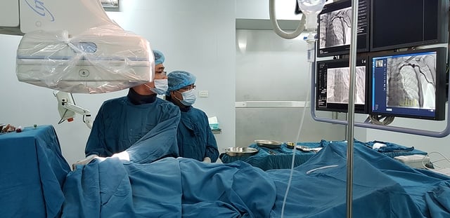 Bệnh viện Đa khoa tỉnh Quảng Trị: Phát triển toàn diện, hướng đến chất lượng chuyên sâu - Ảnh 2.