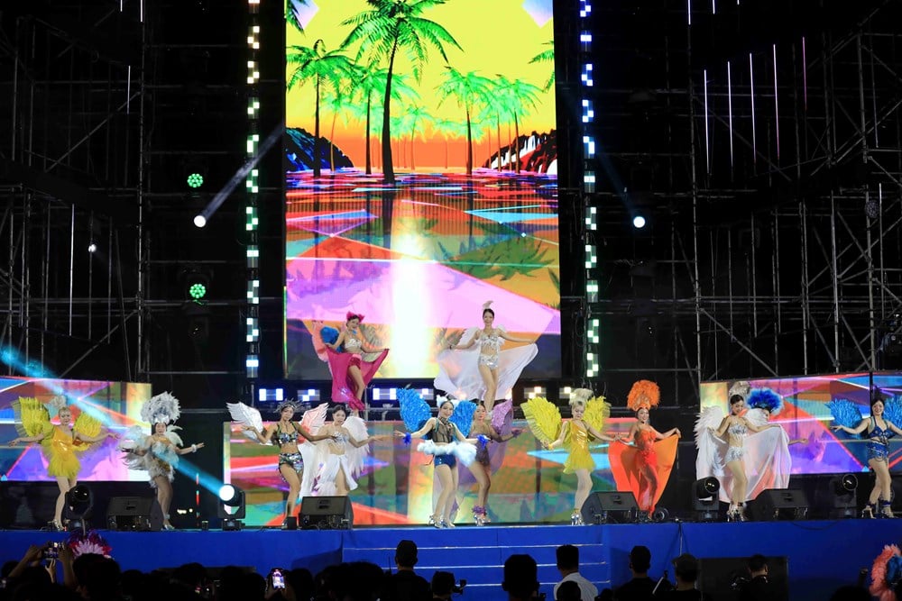 Da Nang explodes in summer with colorful, multi-experience festival - photo 6