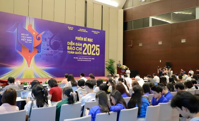 Bế mạc Diễn đàn Báo chí toàn quốc lần thứ II năm 2025  - Ảnh 4.