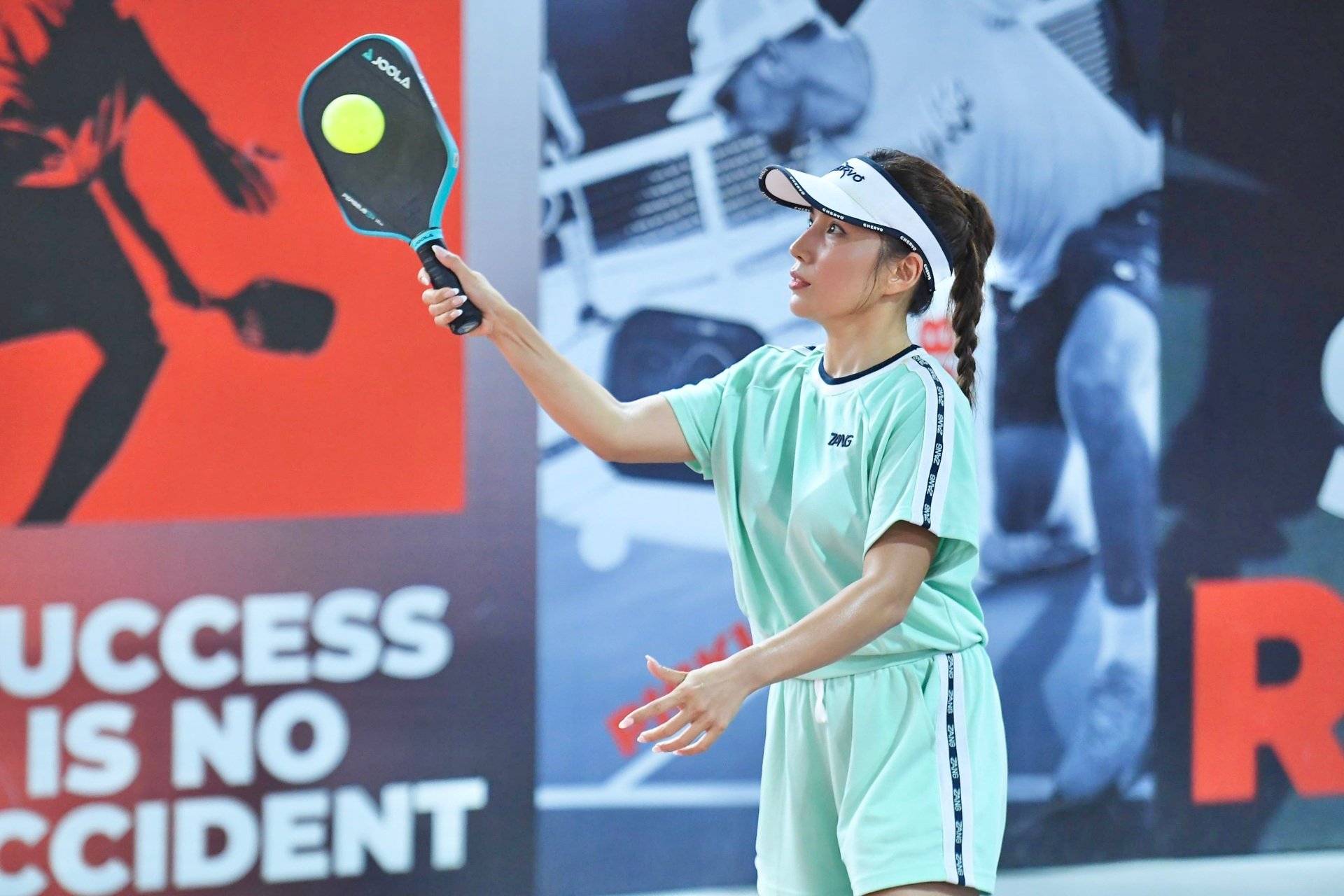 Ca sĩ Phương Thảo, Kiều Trinh gây ấn tượng trước giải pickleball Dân trí - 3