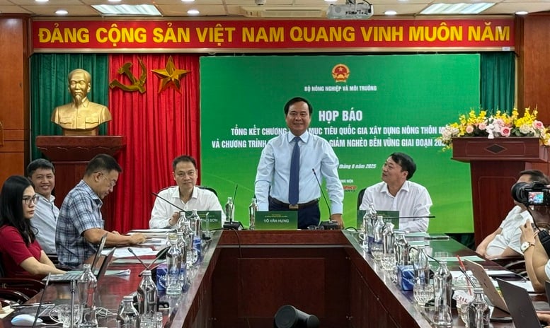 Nỗ lực xây dựng nông thôn mới để người dân thoát nghèo bền vững
- Ảnh 1.