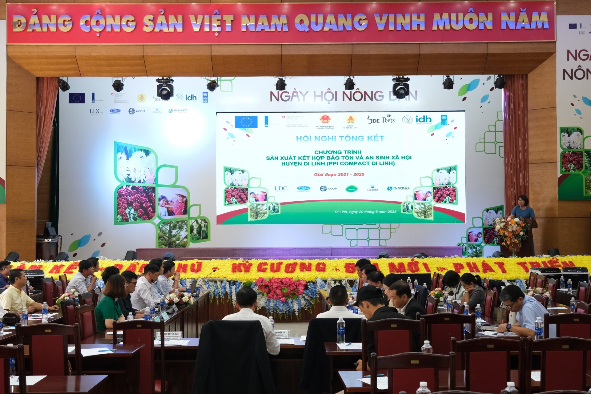 Quang cảnh Hội nghị