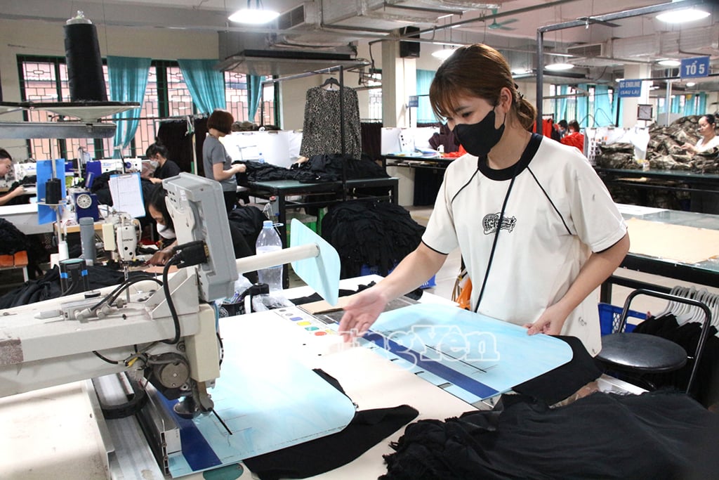 Giờ sản xuất tại Tổng công ty may Hưng Yên - Công ty cổ phần