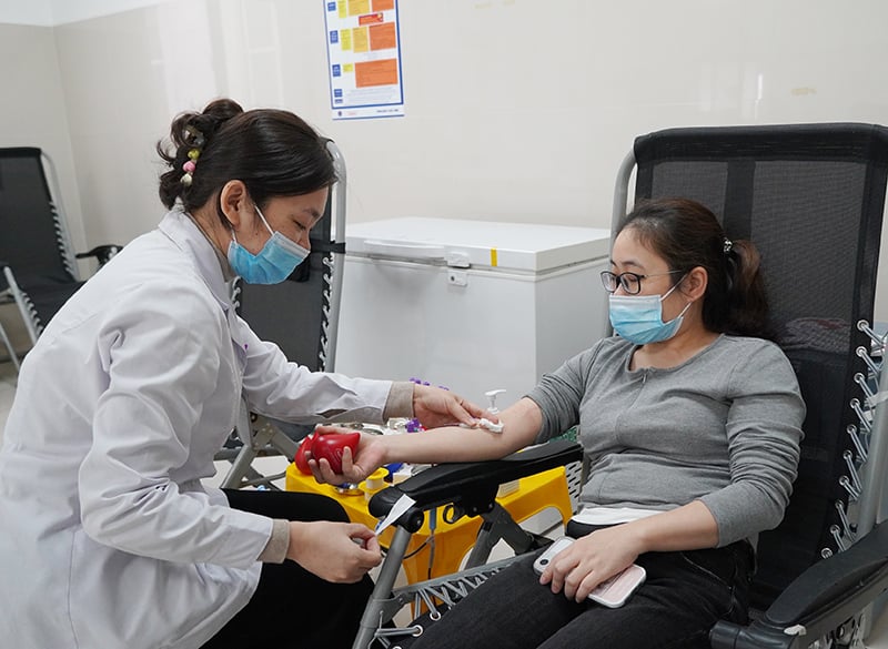 Hospital de la Amistad Vietnam-Cuba Dong Hoi llama a voluntarios para donar sangre.