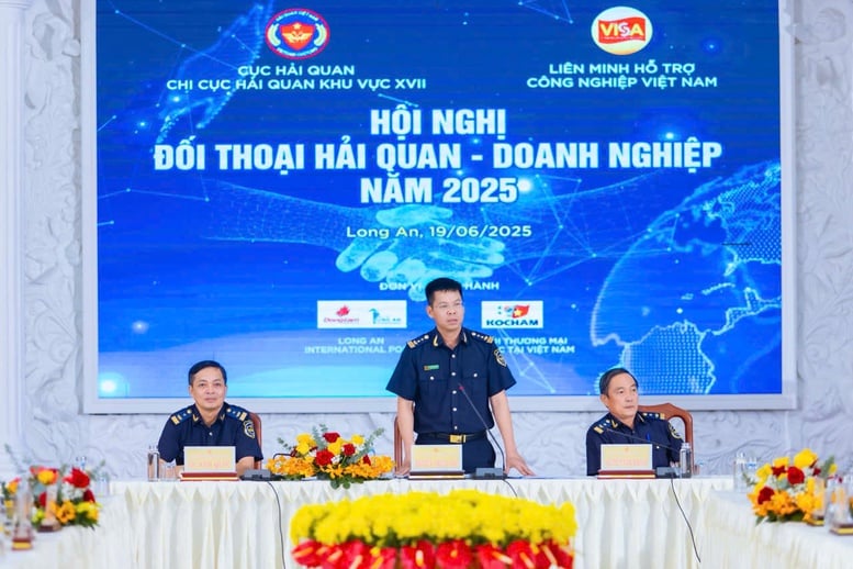 Chi cục Hải quan khu vực XVII đối thoại với doanh nghiệp năm 2025- Ảnh 1.